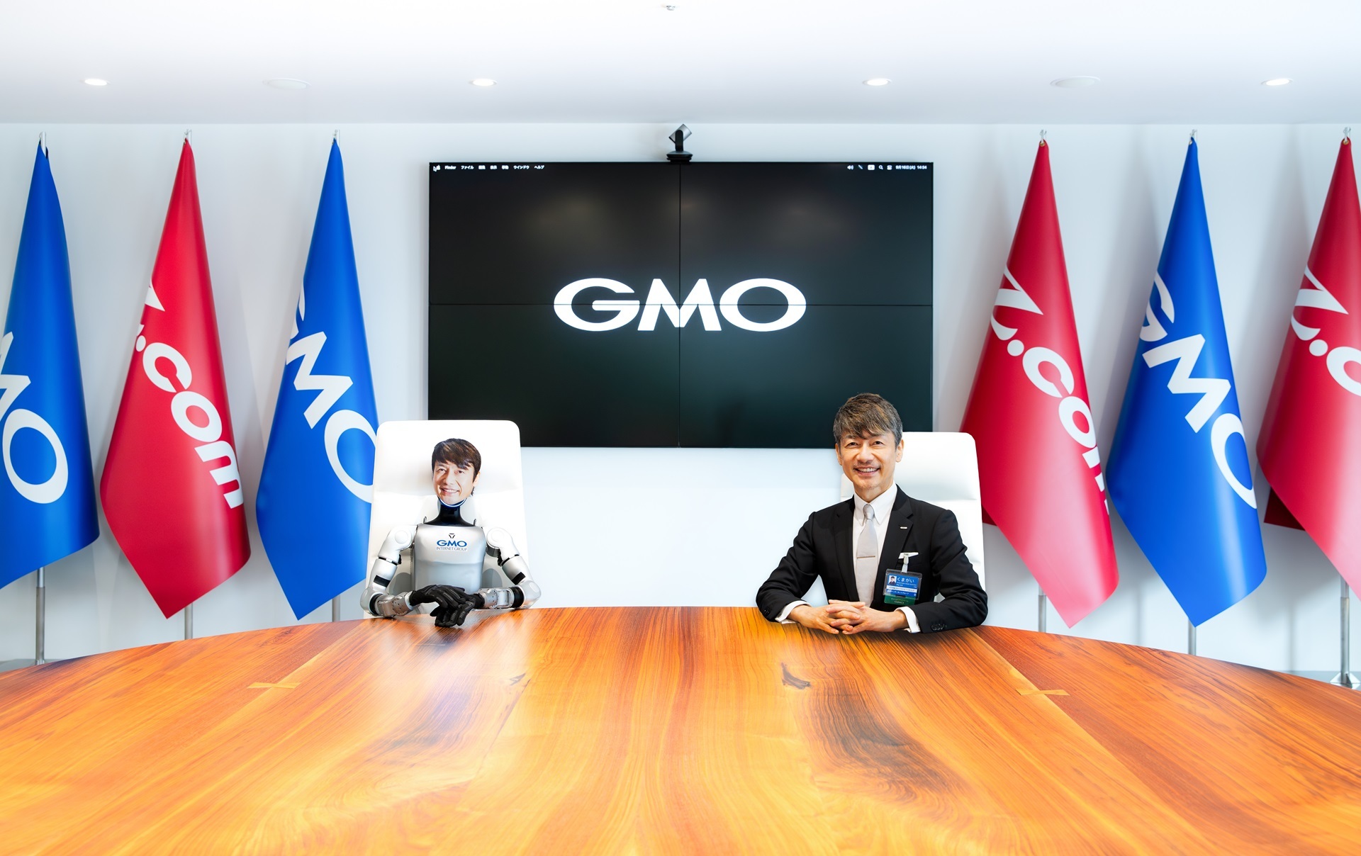 日本初、ヒューマノイドロボットでAI・CEOを実体化！ GMOインターネットグループ、AI・CEO 「ヒューマノイド 熊谷正寿」を実現 | GMO  AI＆ロボティクス商事株式会社（GMO AIR）